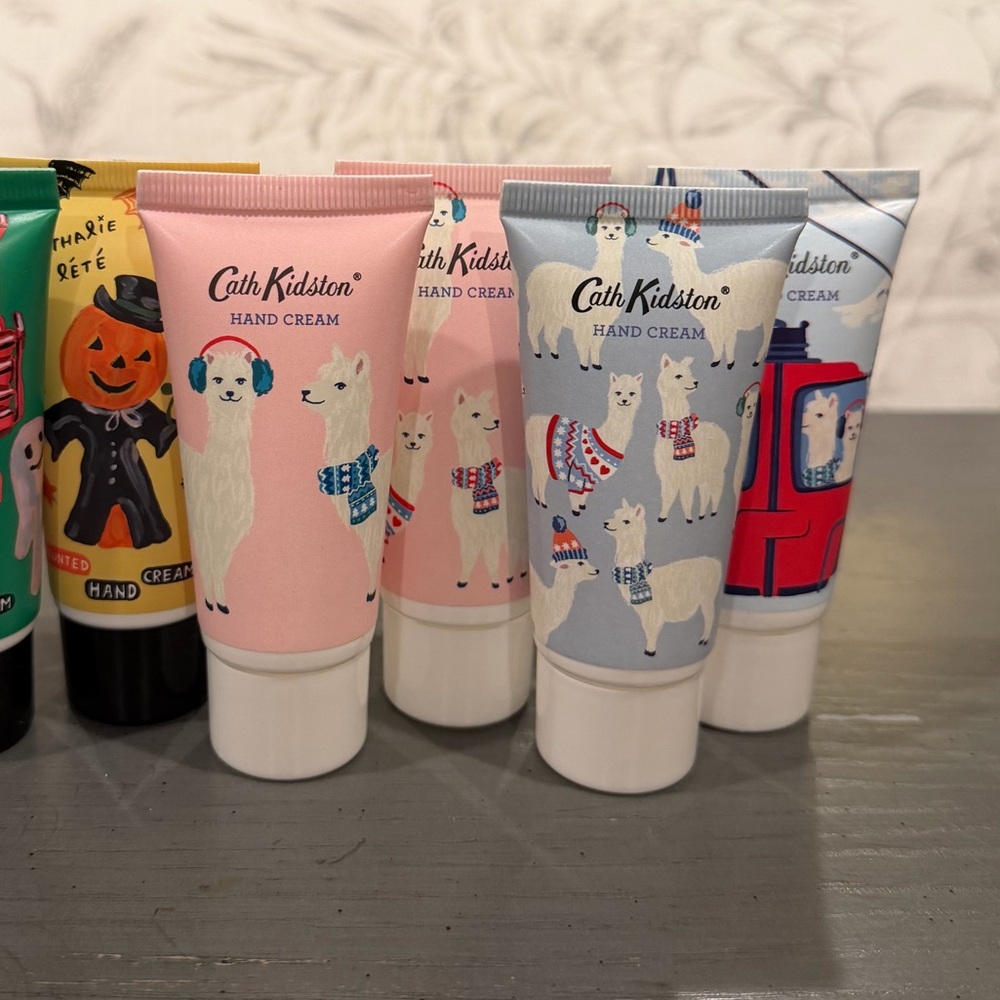 NEW Heathcote & Ivory Nathalie Lete Halloween & Cath Kidston Festive Hand Lotion - Picture 4 of 8
